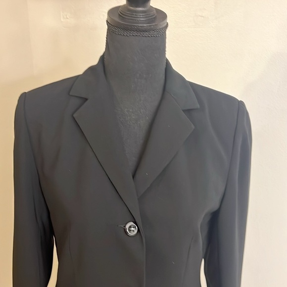 New York & Co. Classic Professional Black Blazer, Sz. 4. - Picture 2 of 9